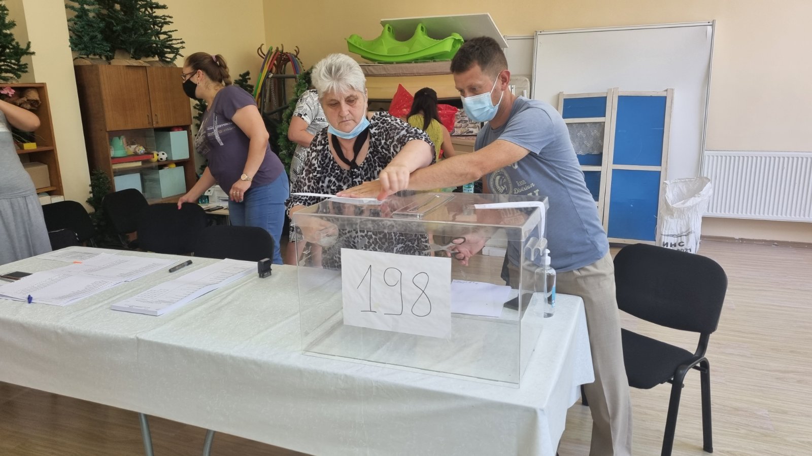 Българите в 68 държави ще гласуват за парламент и президент