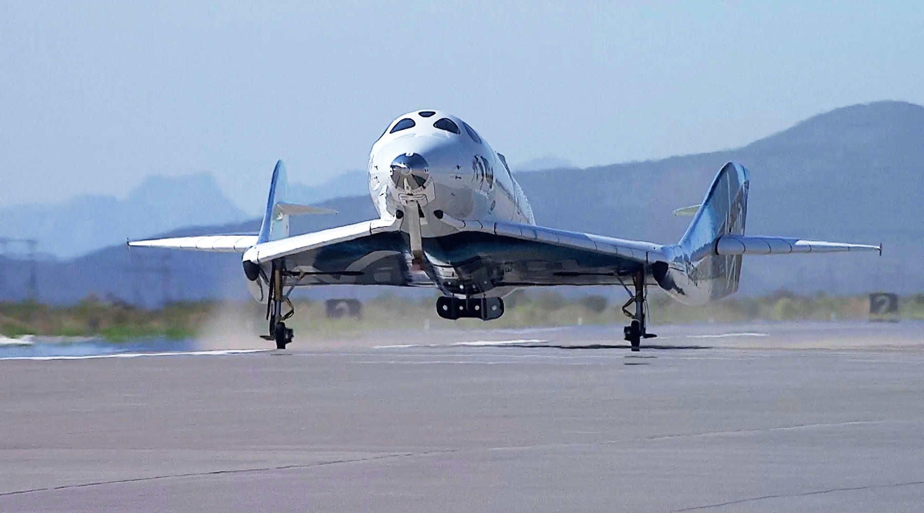 Virgin Galactic продаде още 100 космически билета