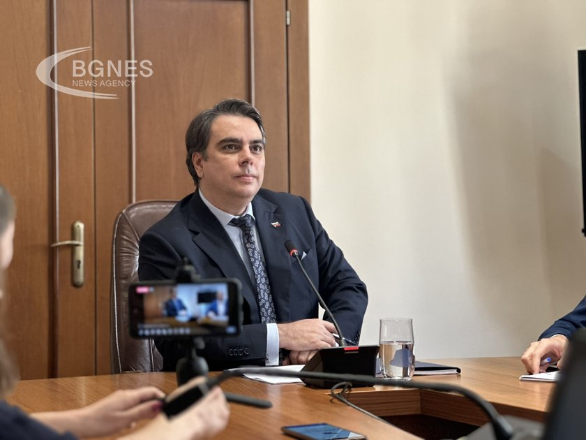 Василев: Предлагаме бюджет с 3% дефицит