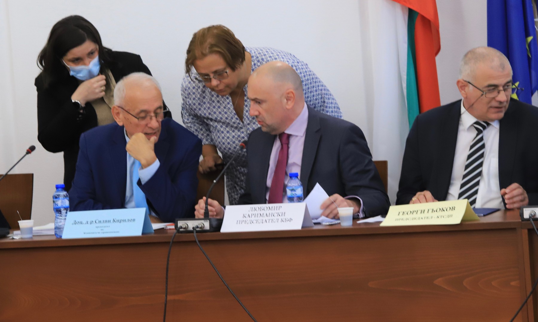 Бюджетна комисия ще гласува на второ четене бюджетите на НЗОК и ДОО