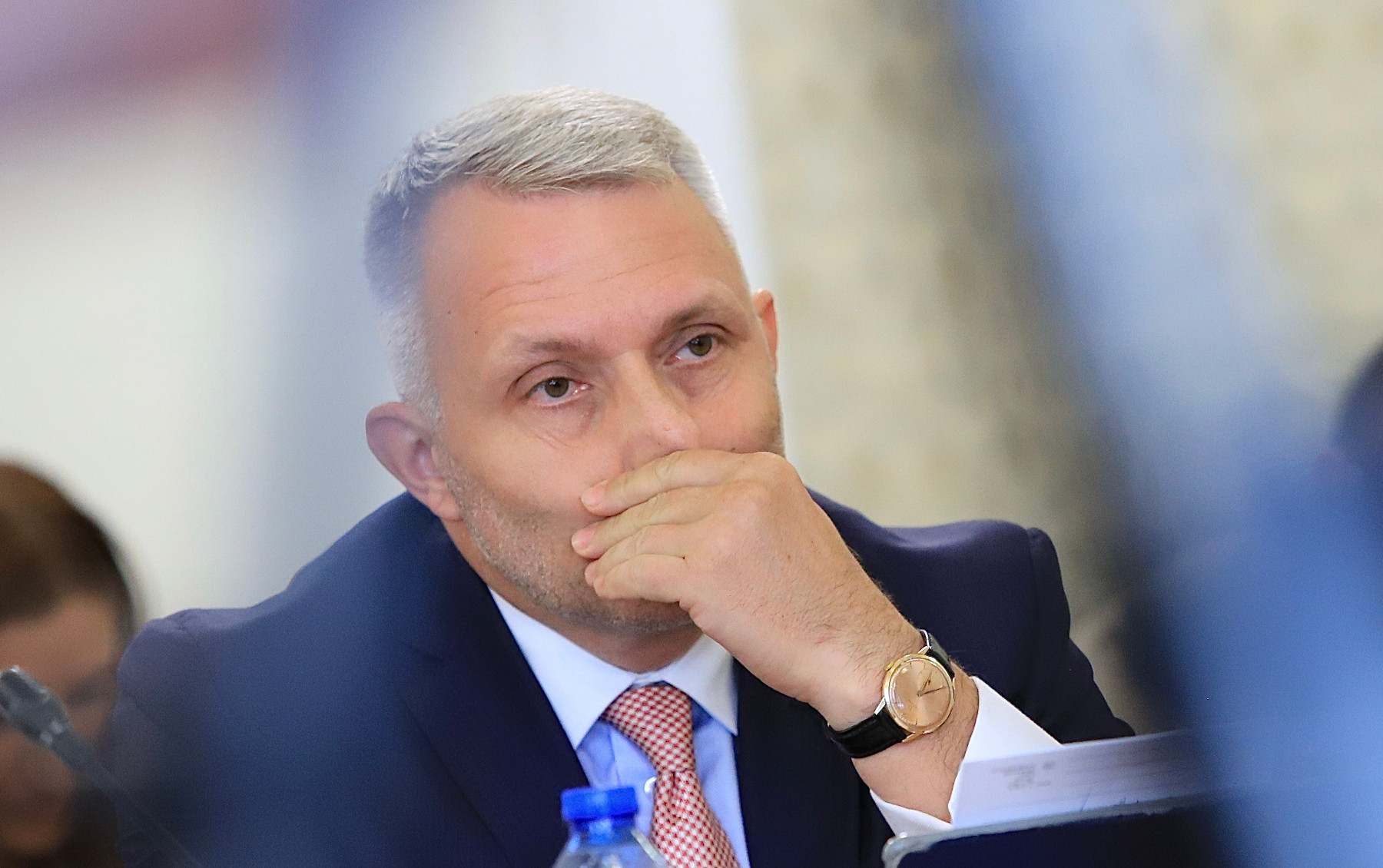 Хаджигенов: Разговорът между Дончева и Василев е безобразен