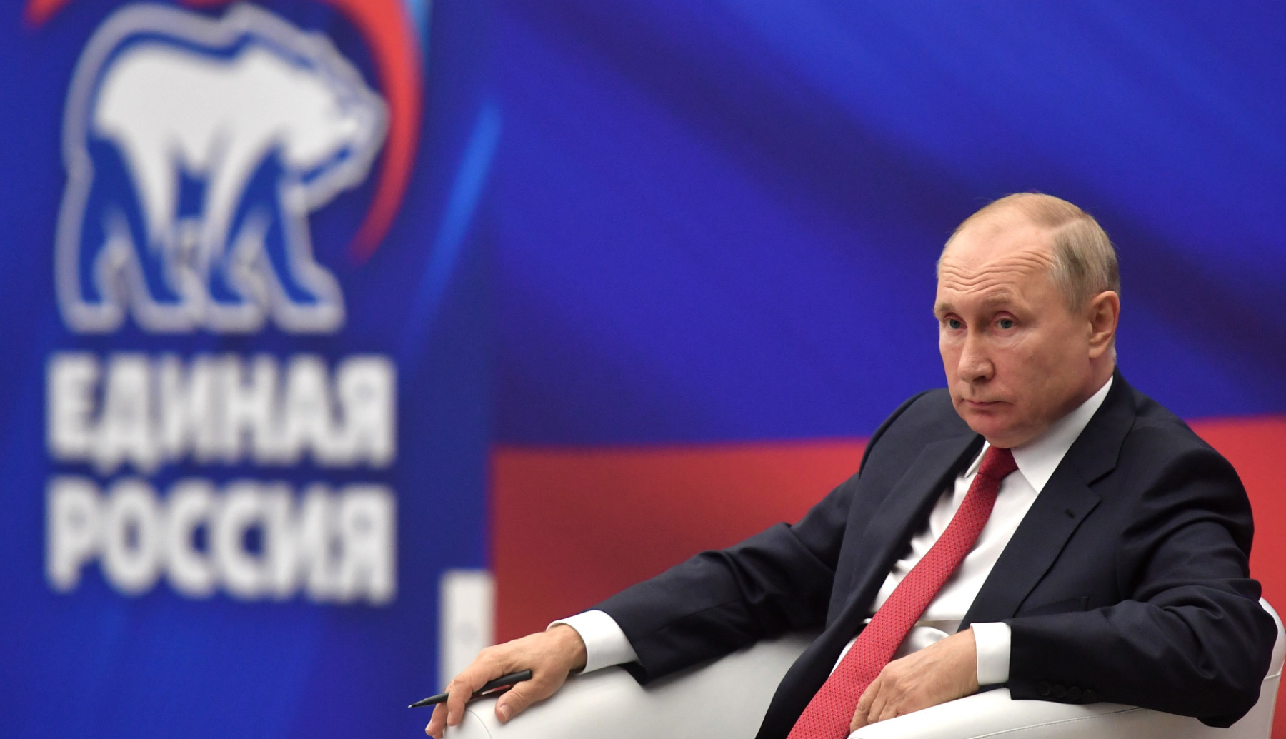 Путин предупреди учениците да не се доверяват на информационните боклуци