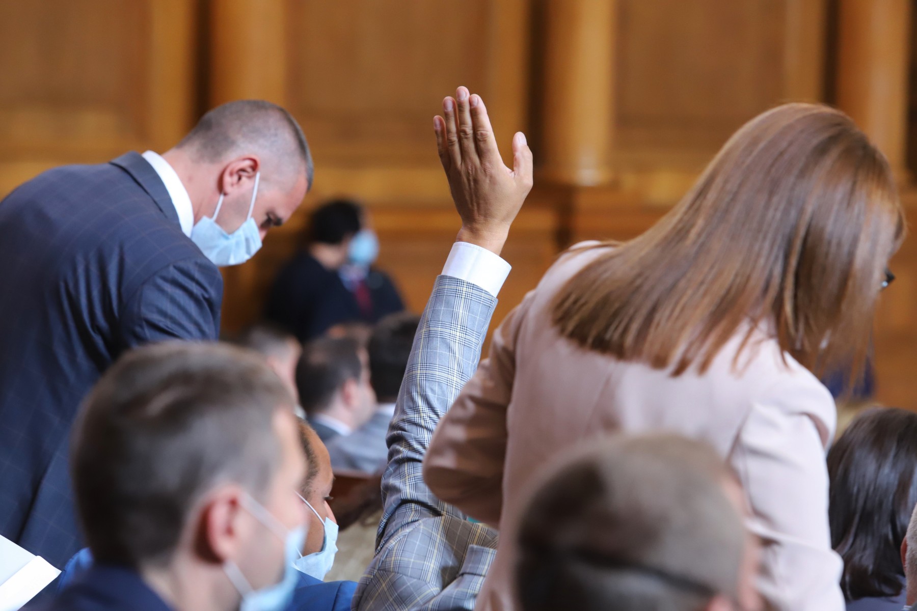 Законодателен хаос с пенсиите и бюджета на ДОО