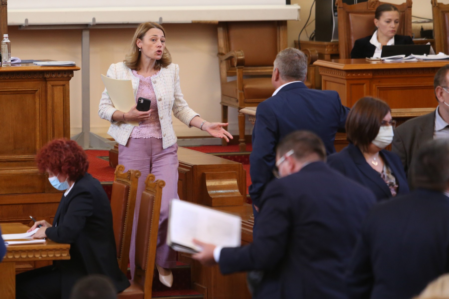 Парламентът решава окончателно за Бюрото за защита