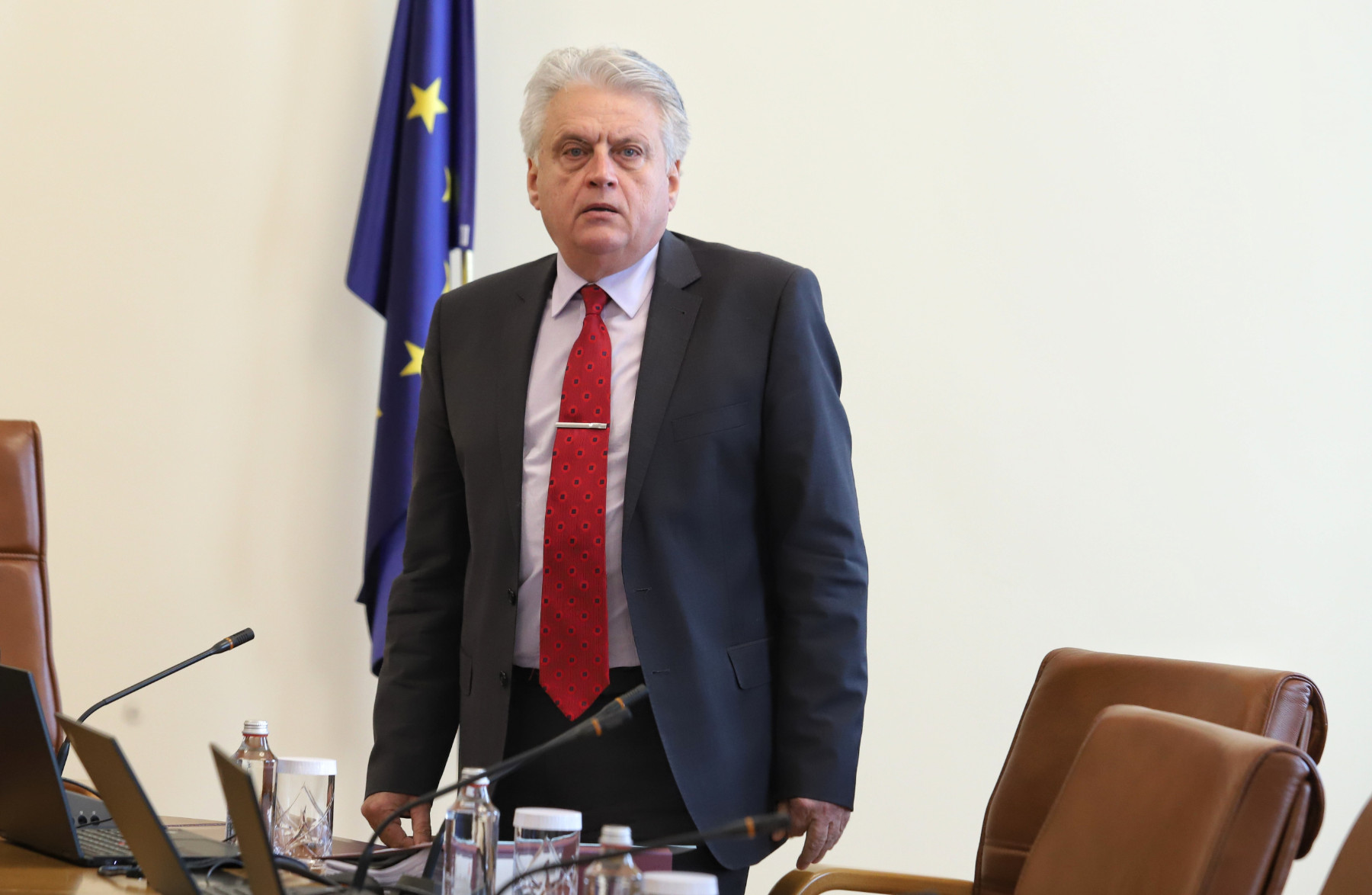Рашков: Гешев спъва всички дела срещу бившите управляващи