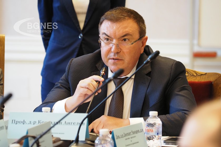 Ангелов: Докладът на ДАНС ще покаже къде е проблемът с липсващите лекарства 
