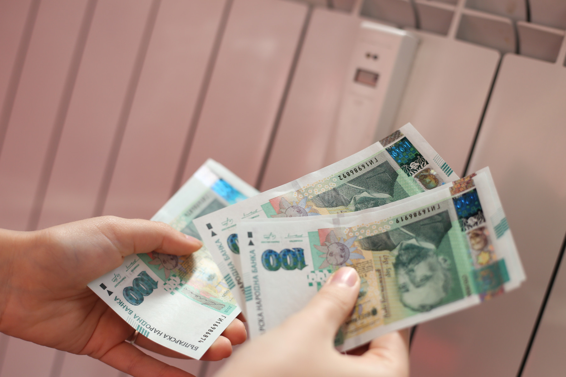 Искат поскъпване на парното и топлата вода с до 330%