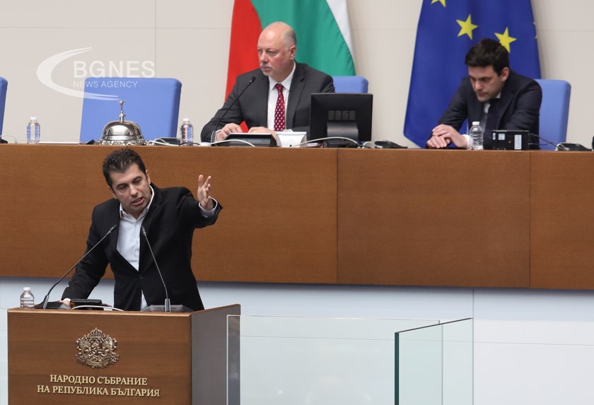 Парламентът прие провала на първия мандат 
