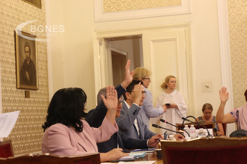 Ресорната комисия в НС прие бюджета на второ четене