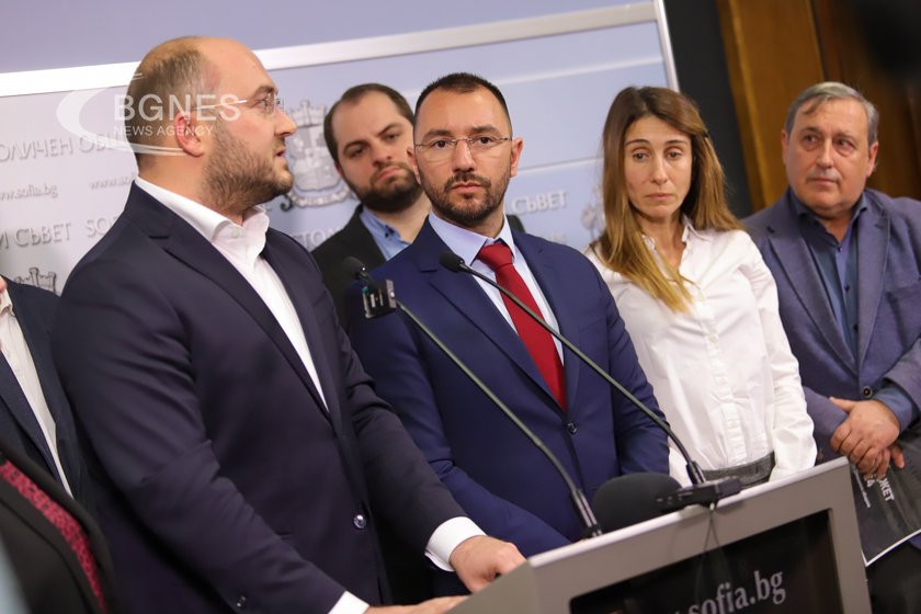 Хекимян: ПП-ДБ-СС абдикираха, Бонев: ГЕРБ се върна във властта