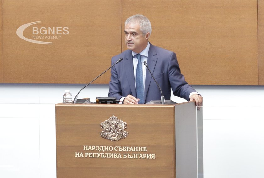 Министър Радев: Действията ни са за запазване на въглищните централи