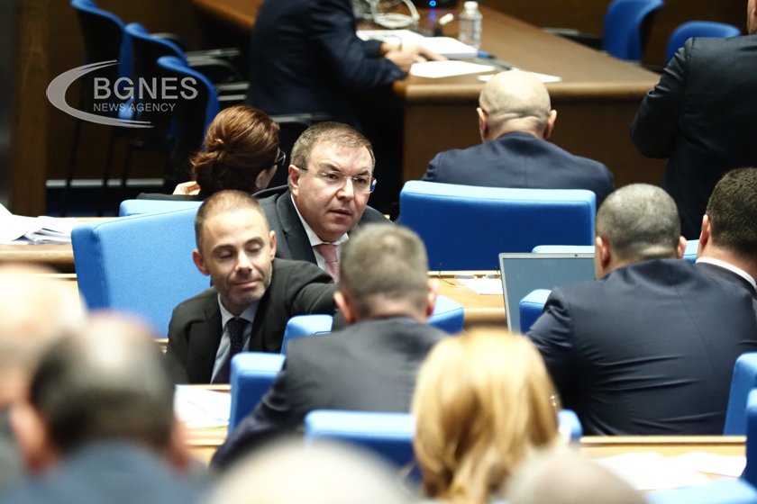 Депутатите отхвърлиха ветото на Радев върху Закона за енергетиката