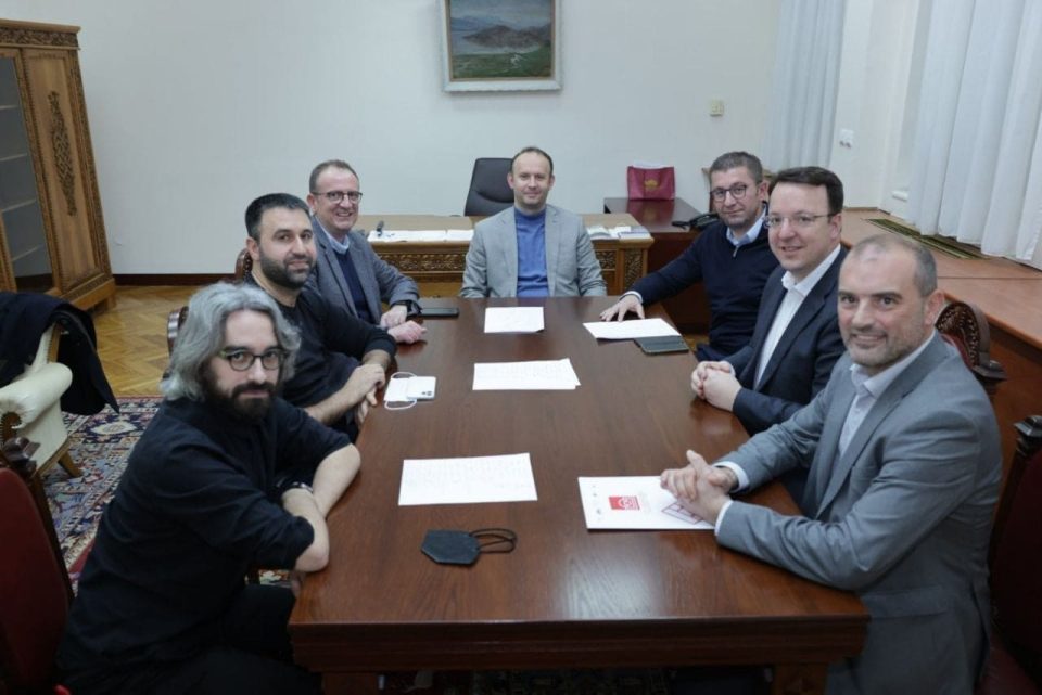 Мицкоски: Има ново мнозинство! Заев: Това е антидемократичен съюз