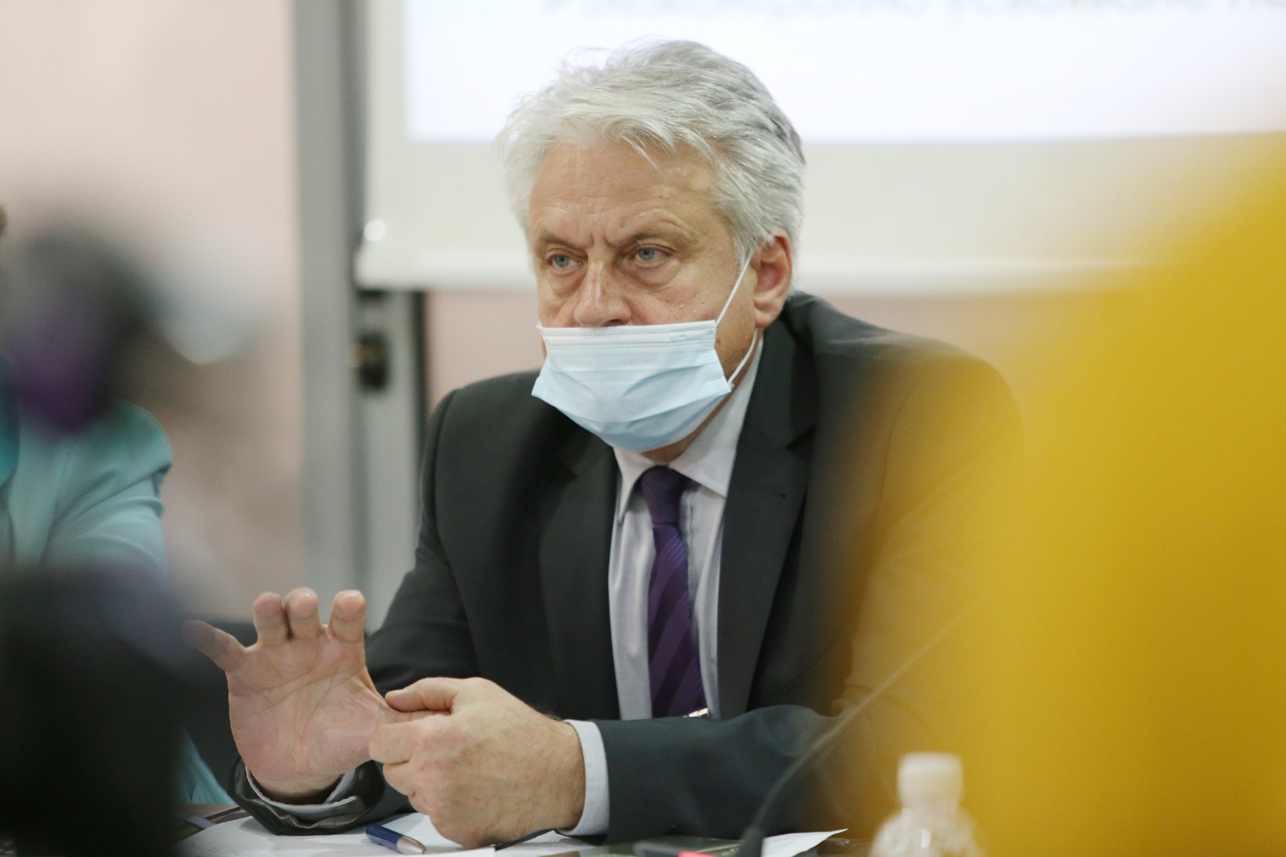 Рашков разпореди спешна проверка на машините за гласуване
