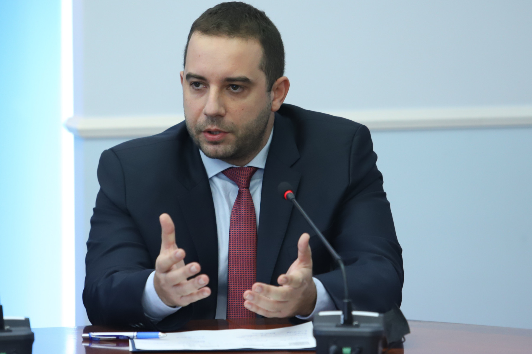 Богдан Кирилов: ЕМА работи за разрешаване на адаптирани ваксини през септември
