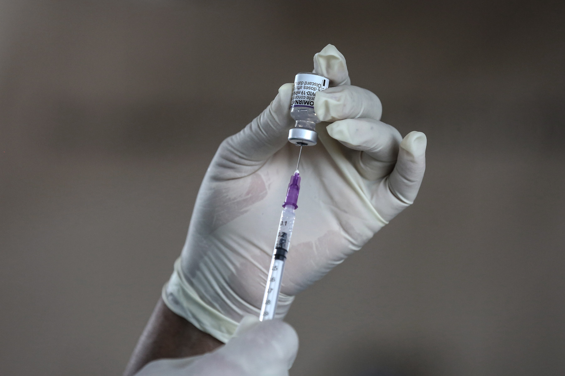 Pfizer/ BioNTech: Ваксината ни е 100% ефективна при юноши