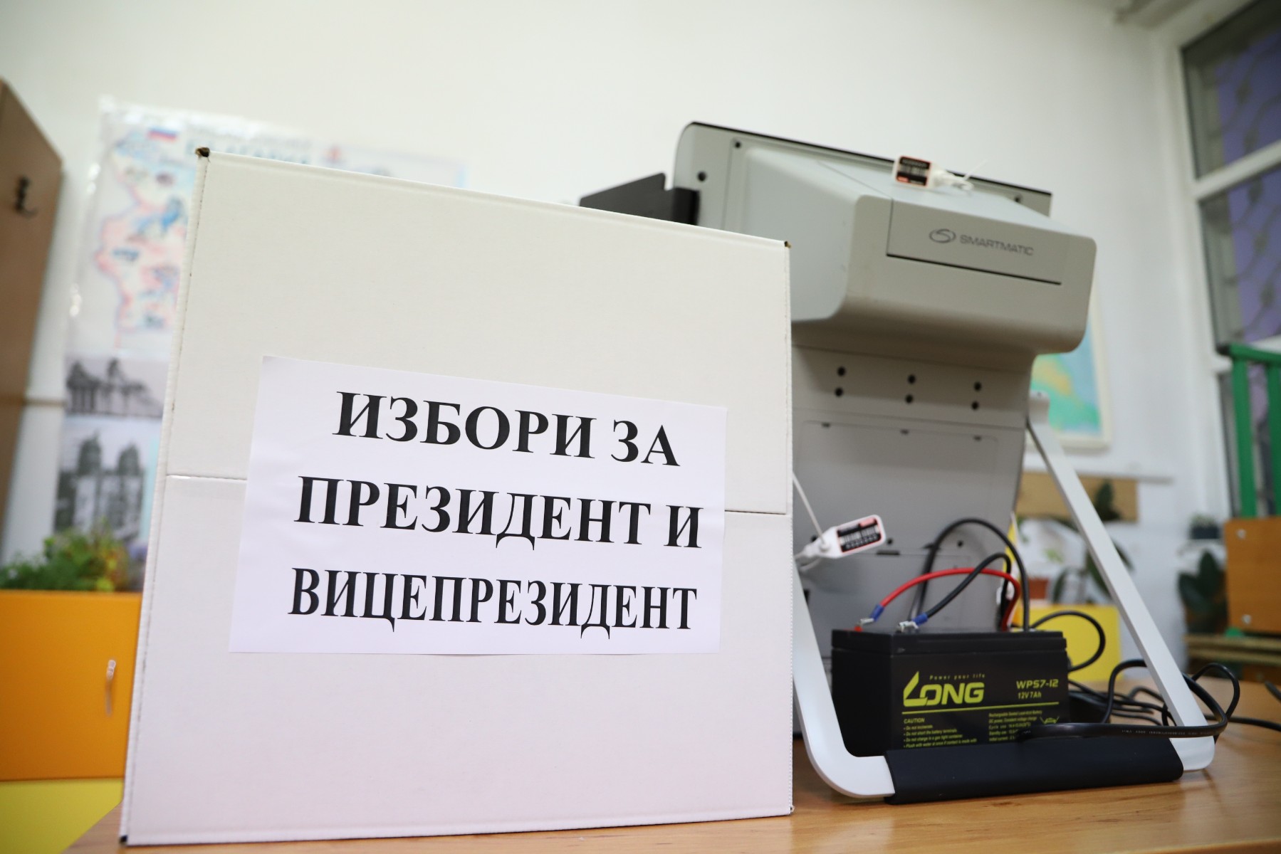 Нормално започна изборният ден в страната