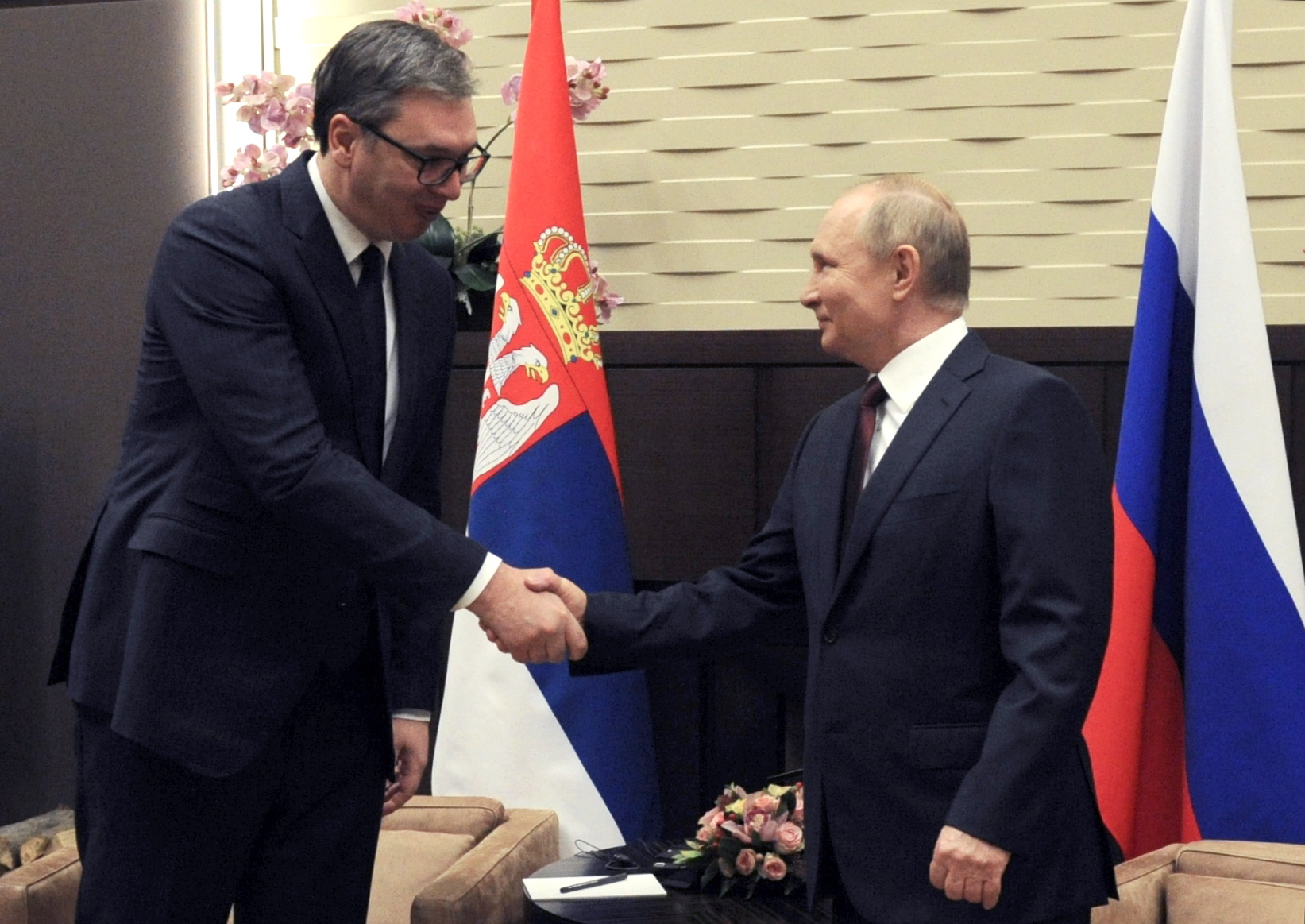 Русия подкрепя Белград в спора с Прищина и обещава приемливо решение за газа