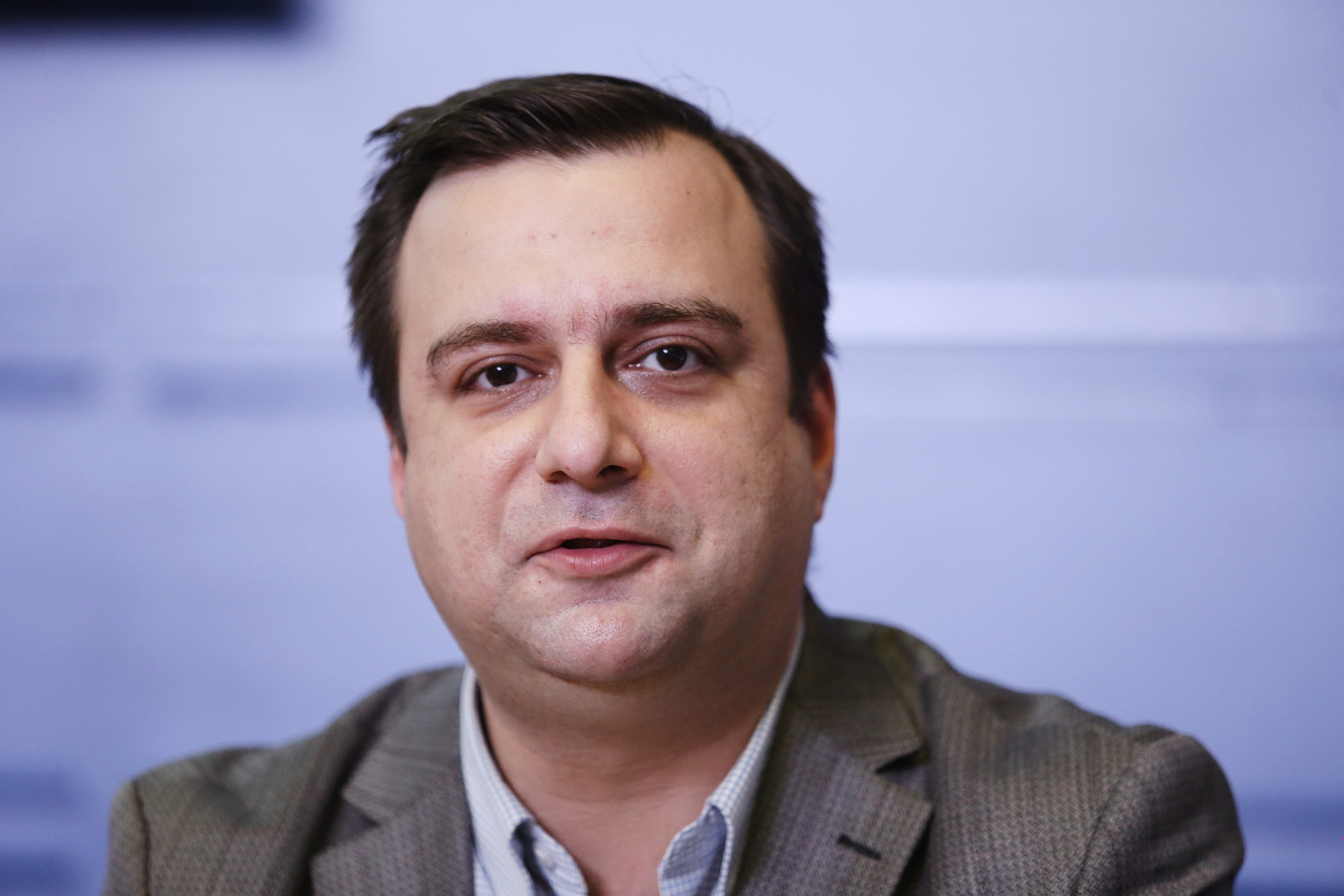 Доц. Попиванов: Конфигурация без ГЕРБ ще е невъзможна, запазят ли се сегашните тенденции