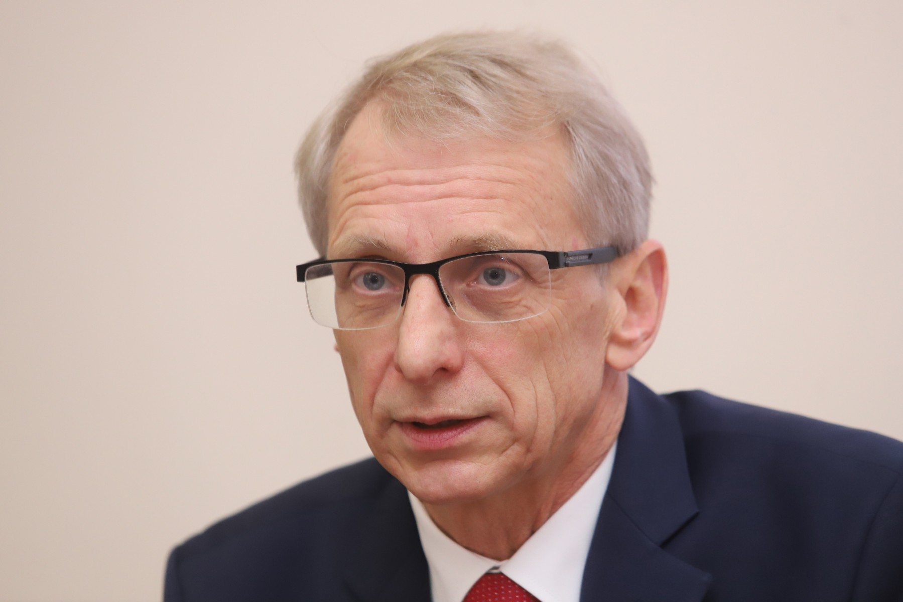 Денков: Вече има тестове, за да се върнат учениците в клас от понеделник