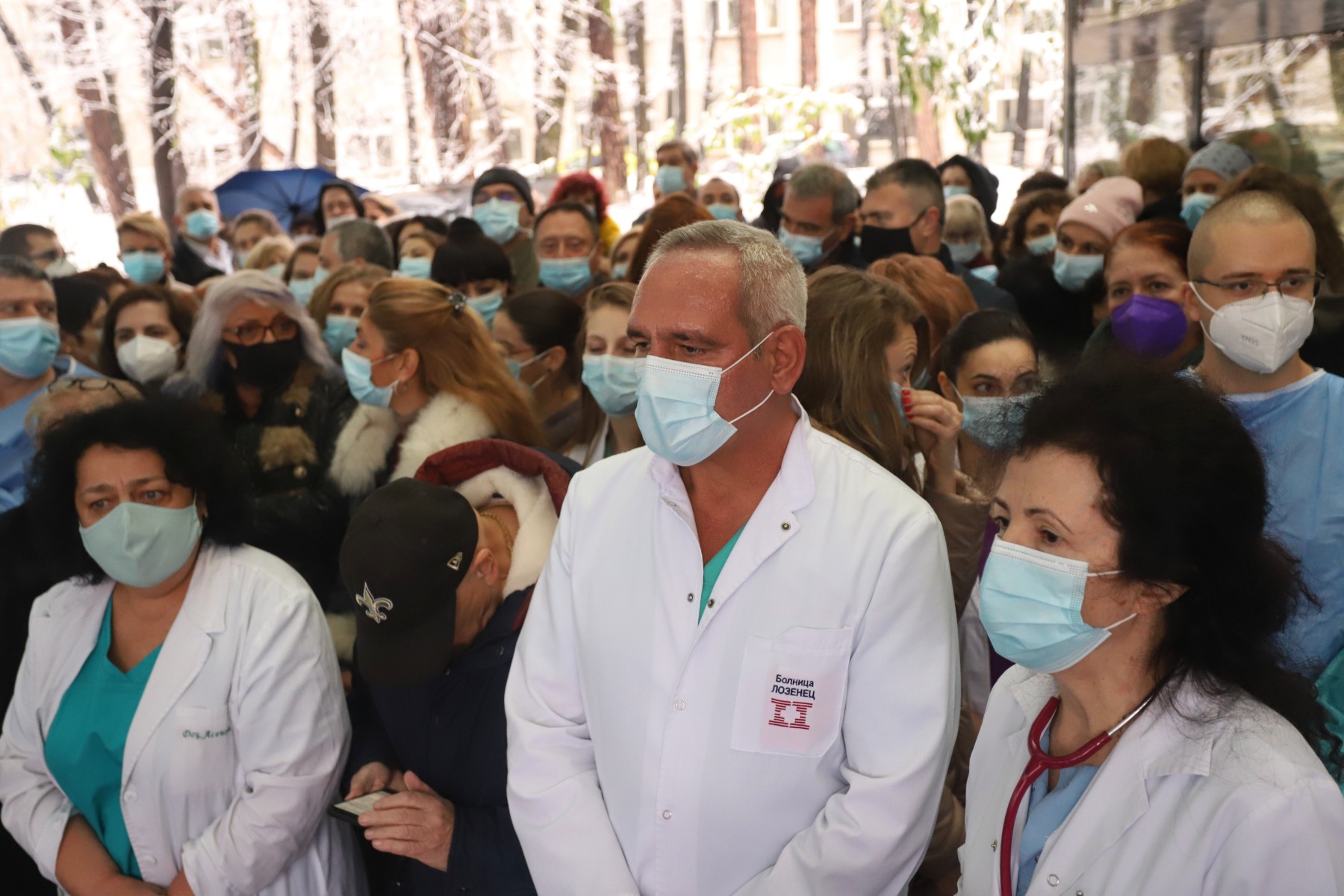 Лекарите от „Лозенец“: Кацаров прави безумия