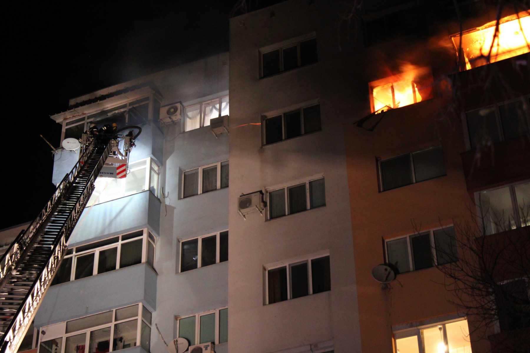 Три са жертвите при пожара в апартамент в Благоевград