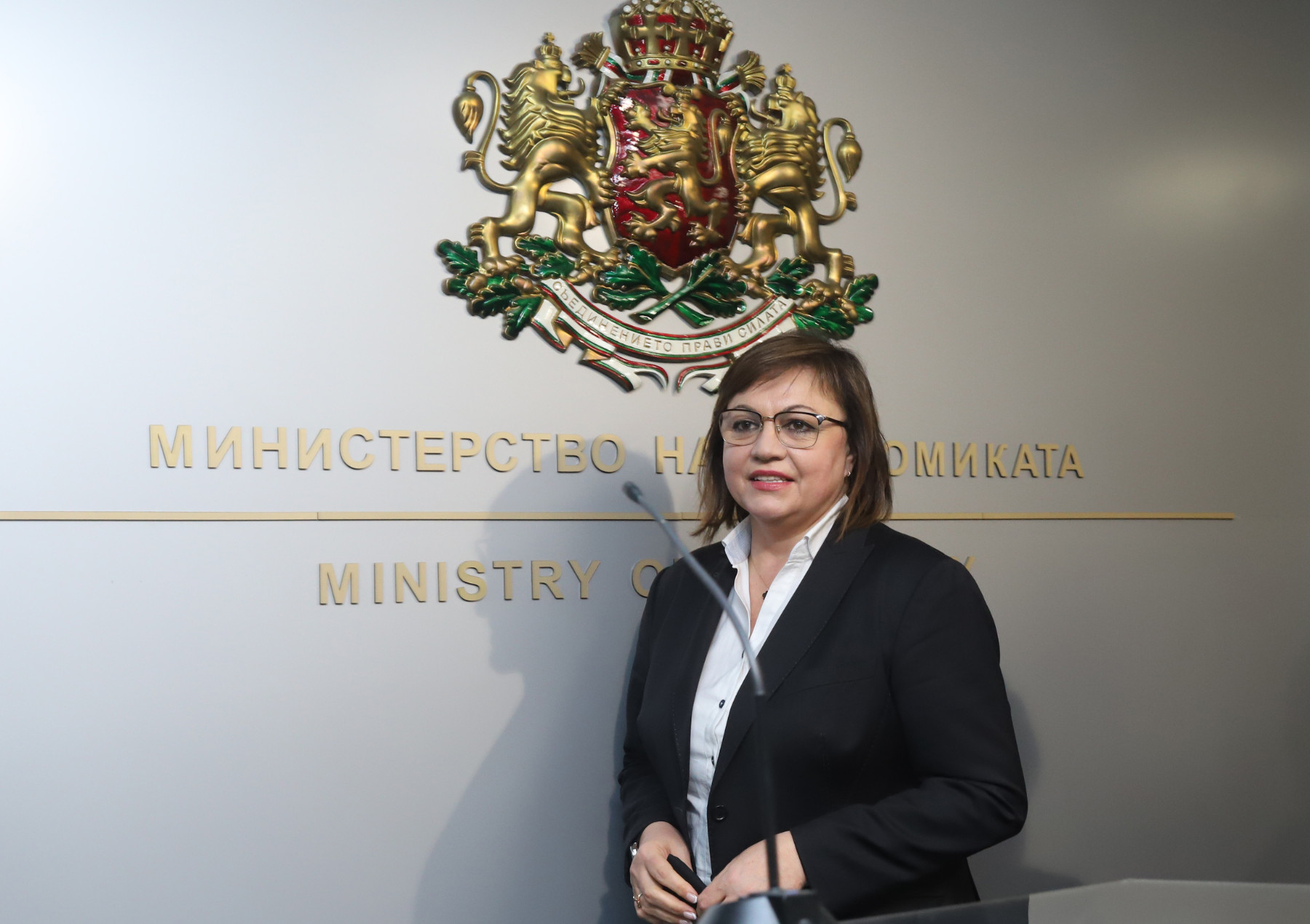 Нинова: Ще има компенсации за бизнеса, ще защитим домакинствата
