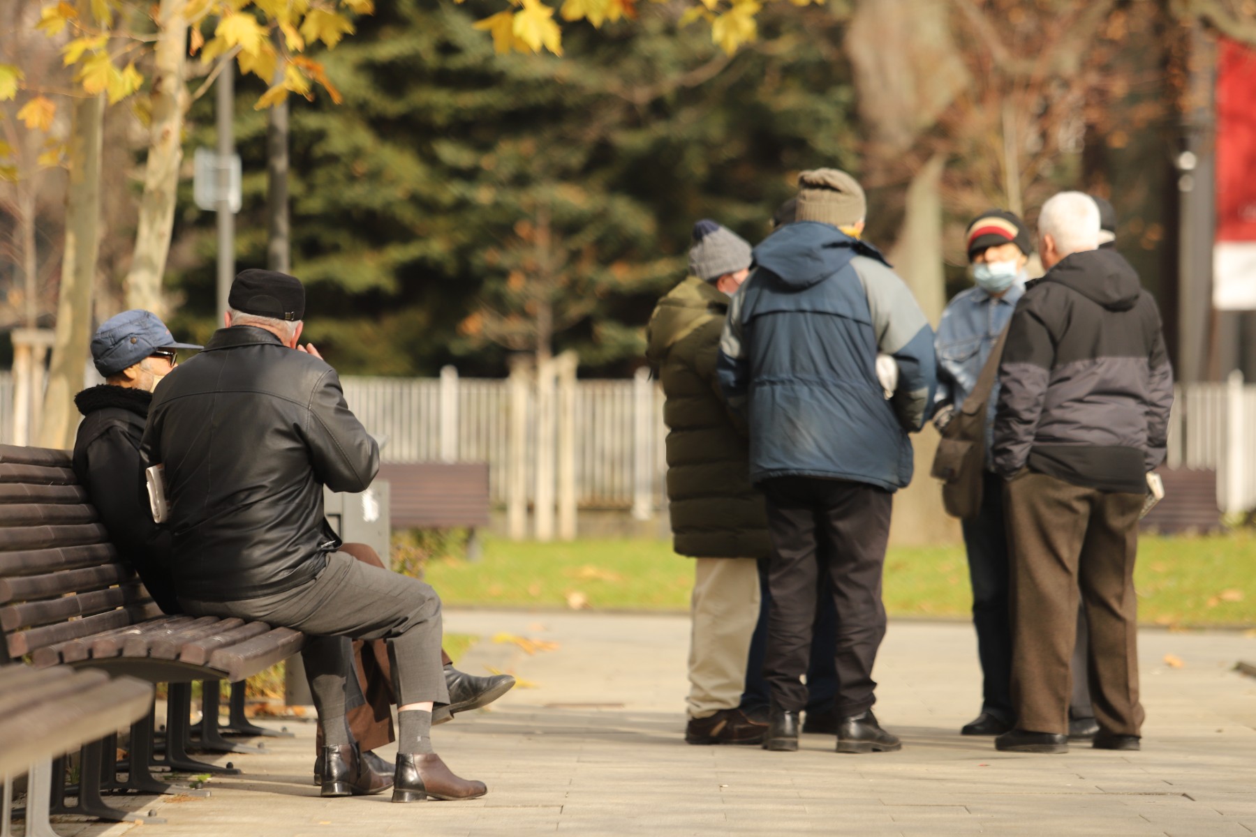 Изплащат пенсиите за ноември