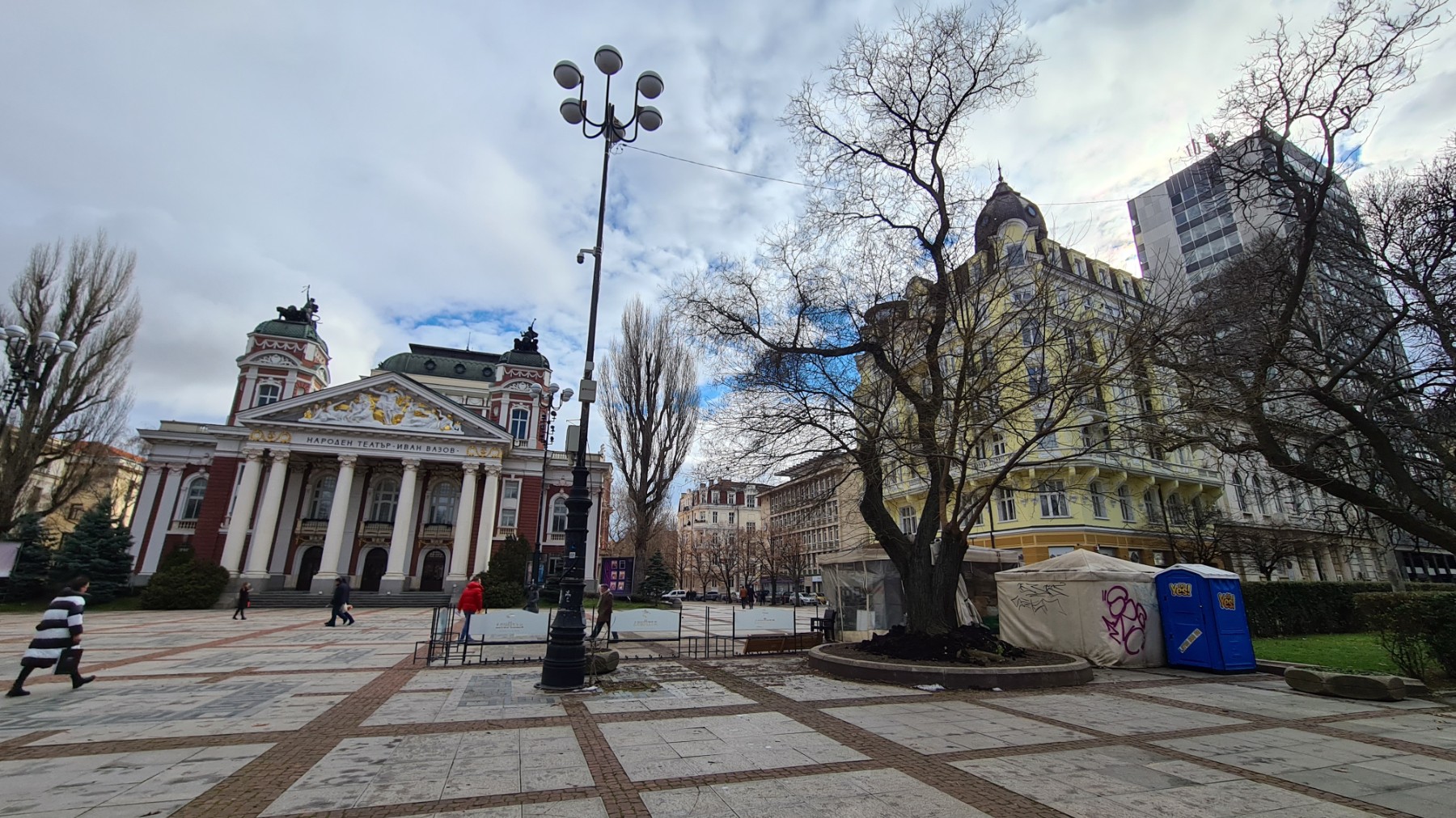 Правителството вместо обещаното увеличение, съкращава парите за култура