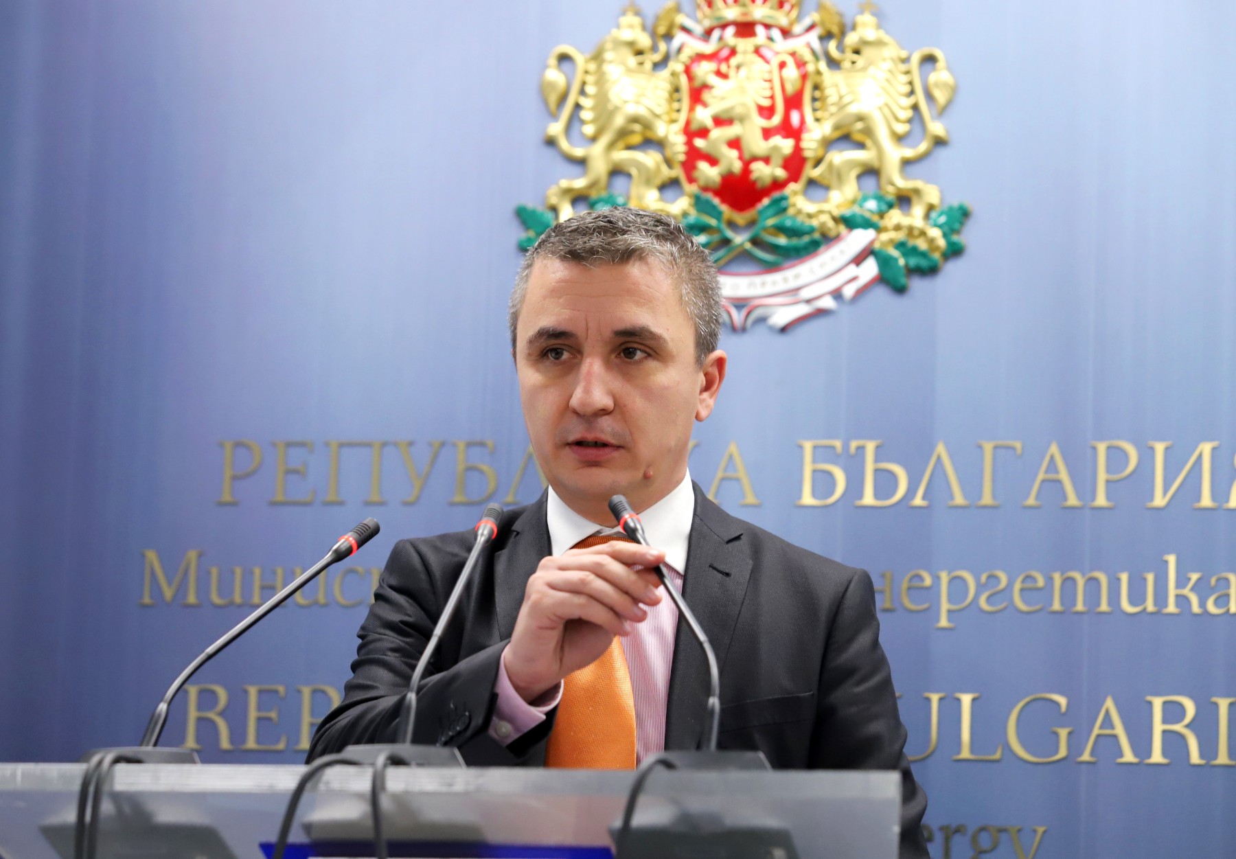 Александър Николов: От декември компенсацията е 185 лв. за мегаватчас