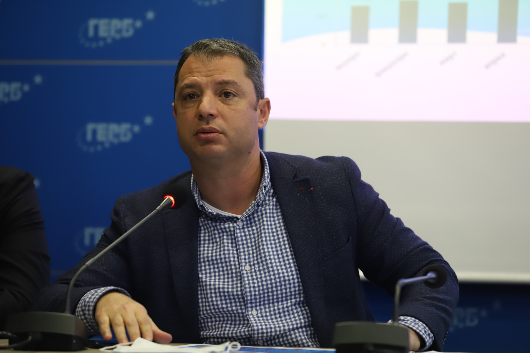 Делян Добрев: Нито МЕТ, нито Булгаргаз отричат, че газът ще е руски и ще е по-скъп с над 35%