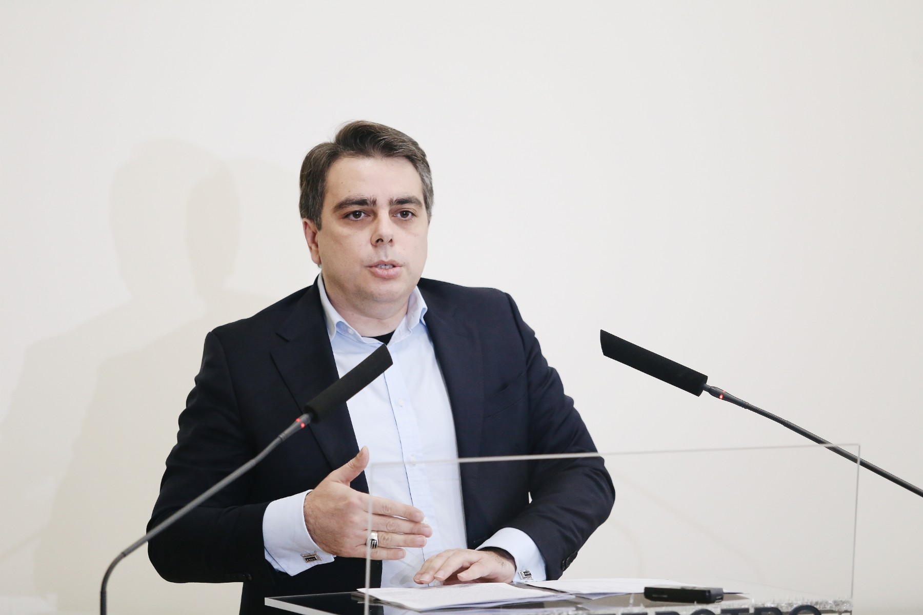 Асен Василев: В рамките на февруари е реалистично парламентът да приеме бюджет