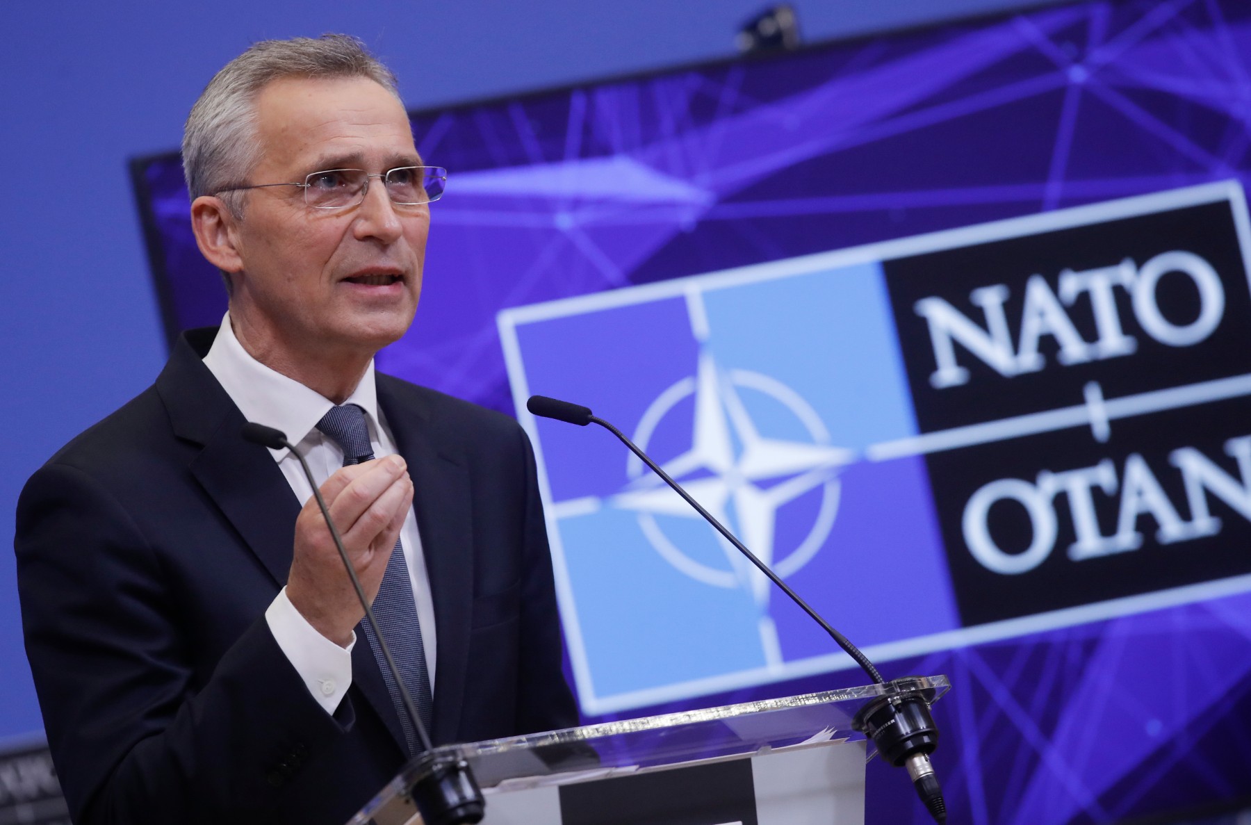 Столтенберг: НАТО няма никакви планове за раполагане на войски в Украйна