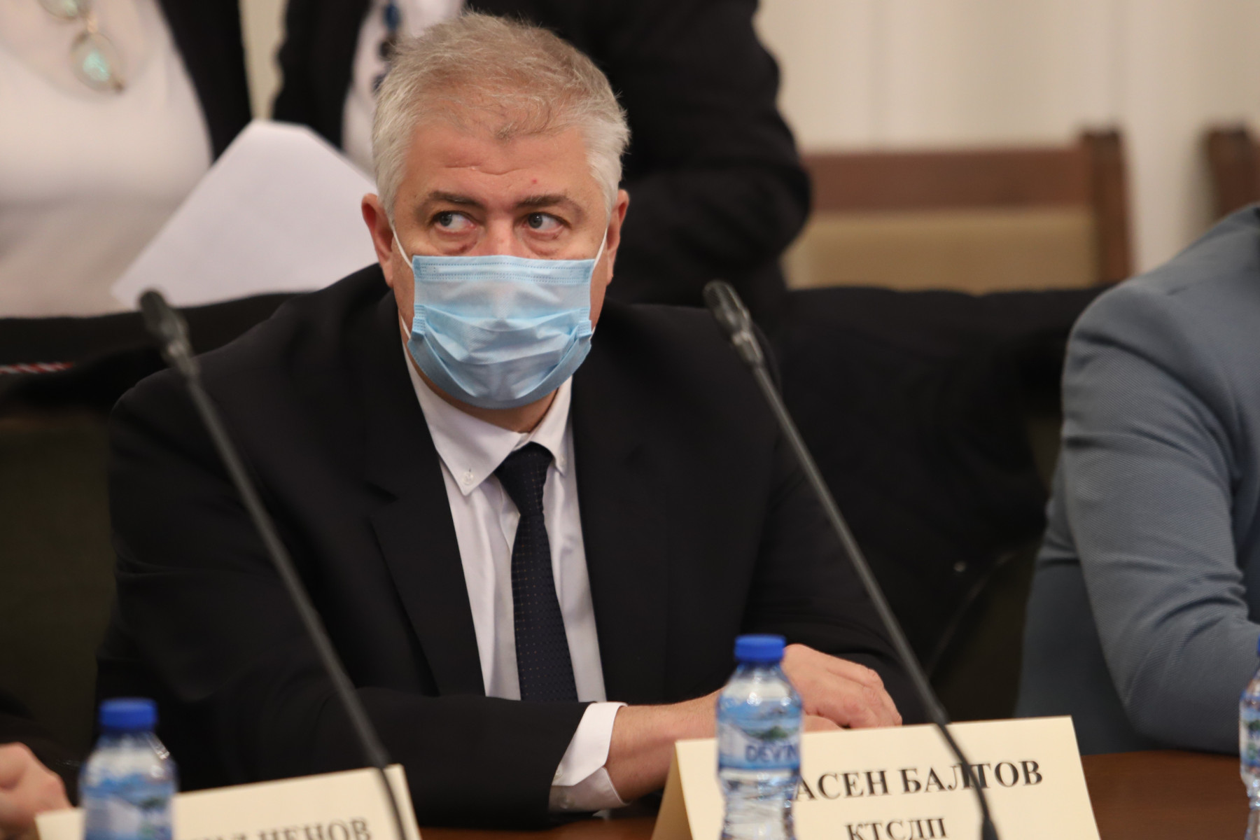 Проф. Балтов: Няма яснота какво ще се плати на медиците на първа линия