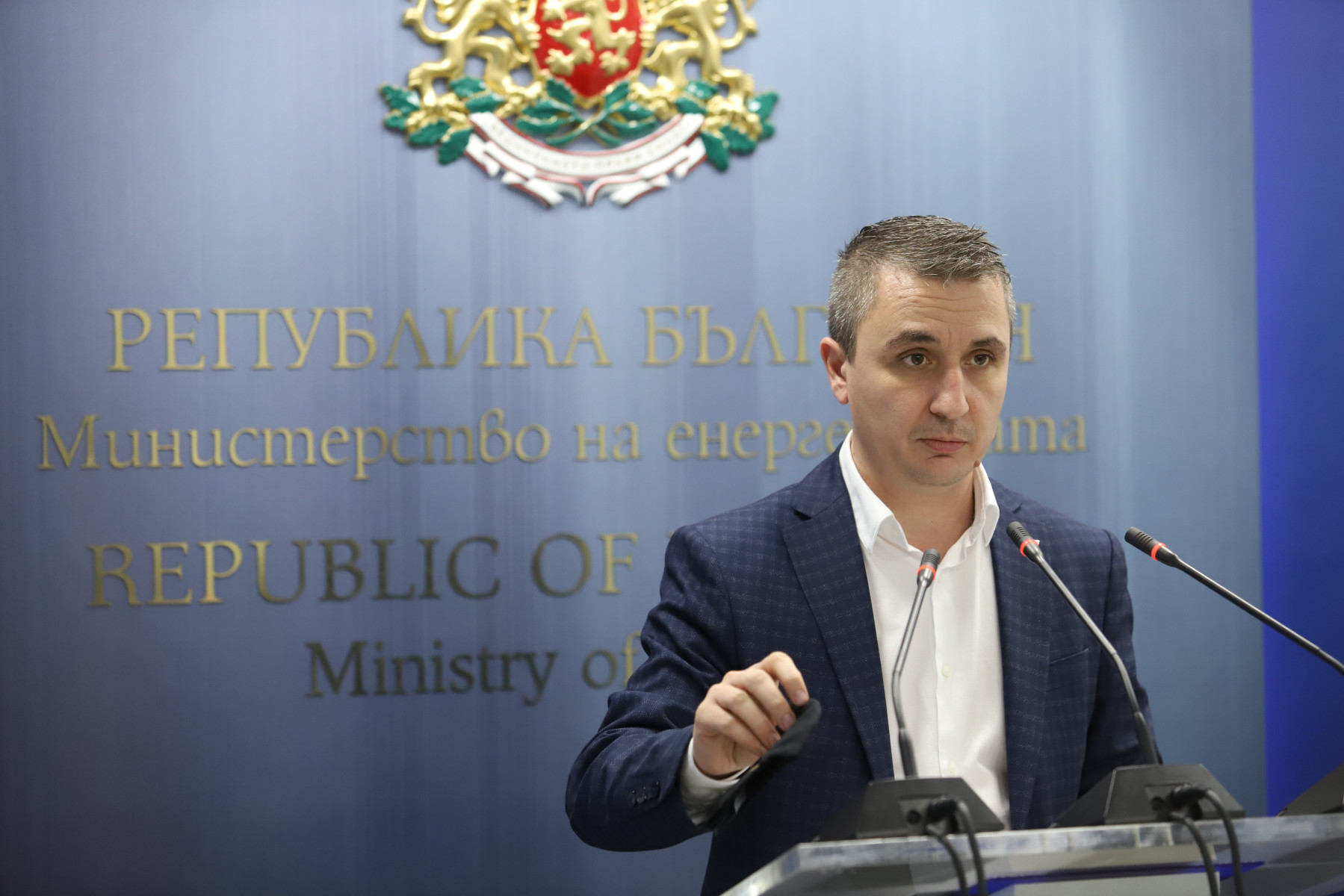 Николов: Има война срещу Министерството на енергетиката