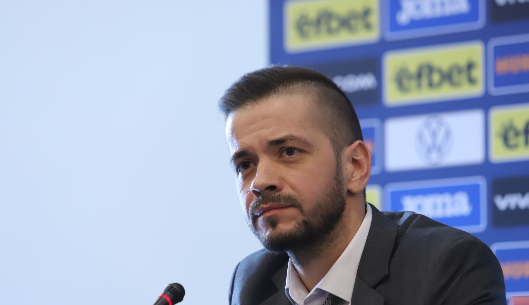 Лекарят на националите: Трябва да минат поне 3-4 месеца, преди отново да заговорим за футбол