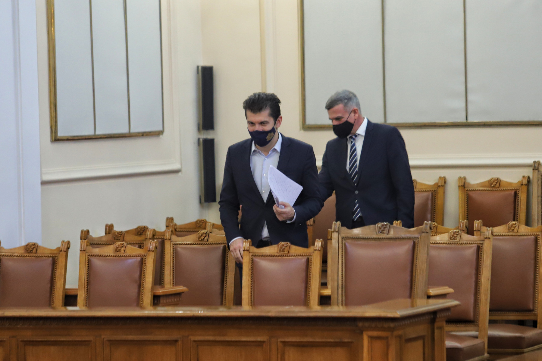 Петков уволни Янев на рождения му ден
