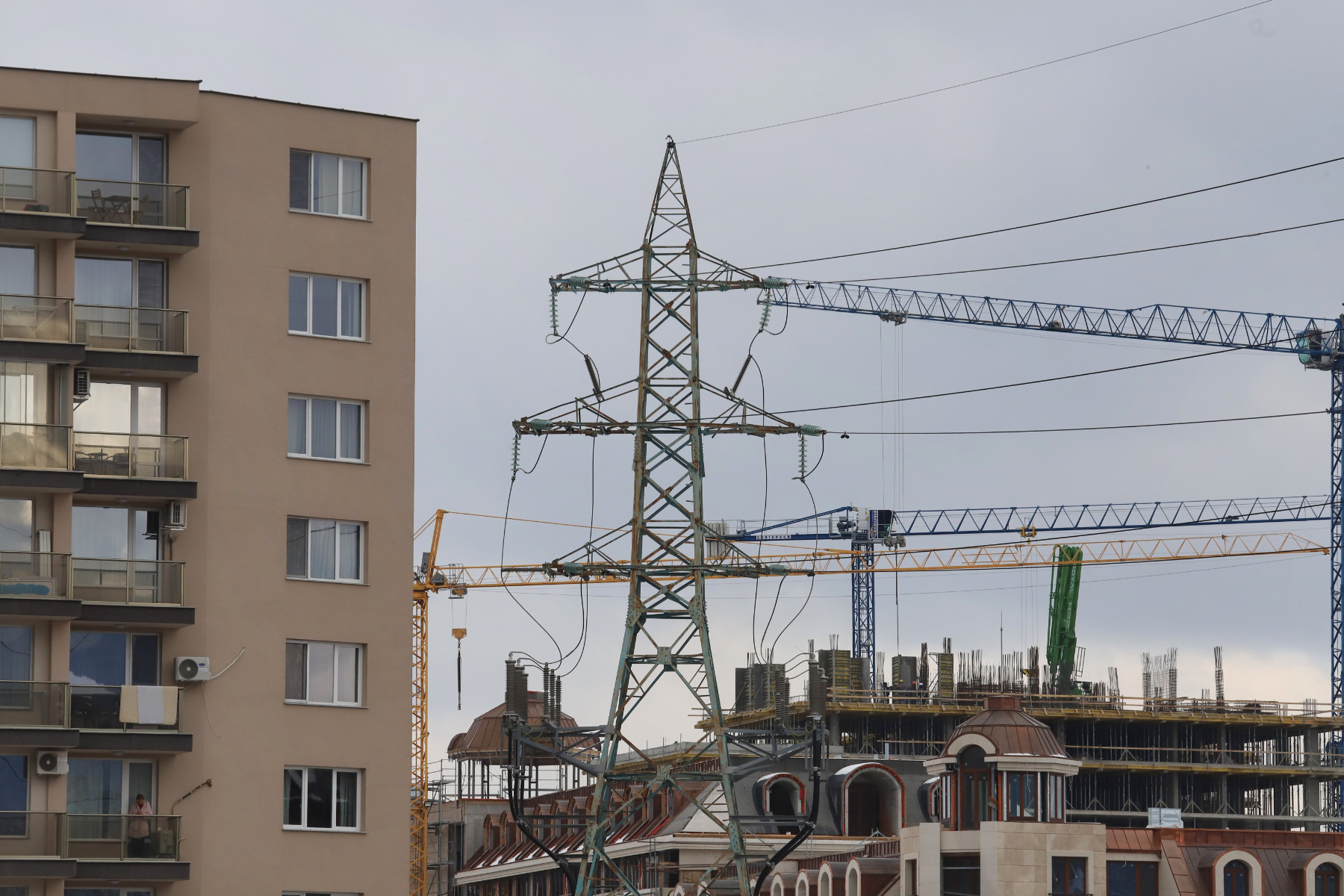 Румъния въведе таван на цените на тока и газа