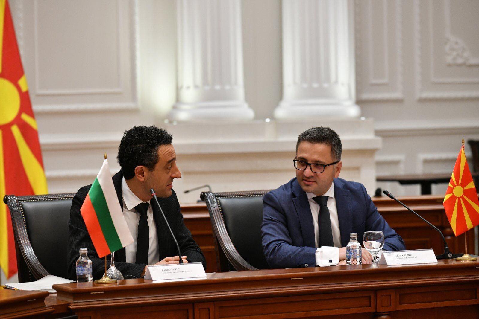 Лорер: Посещенията ни в РСМ не са прибързани, диалогът беше замръзнал