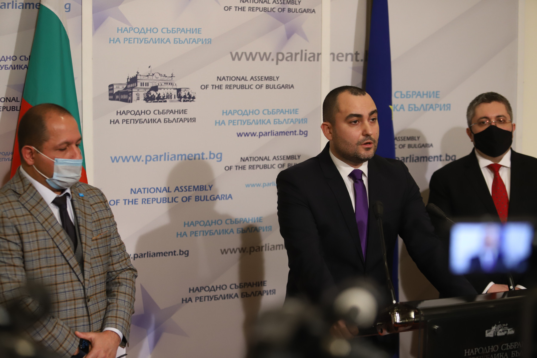 ГЕРБ: Комитова и Караджов съучастници ли са в "престъплението на века" "Хемус"