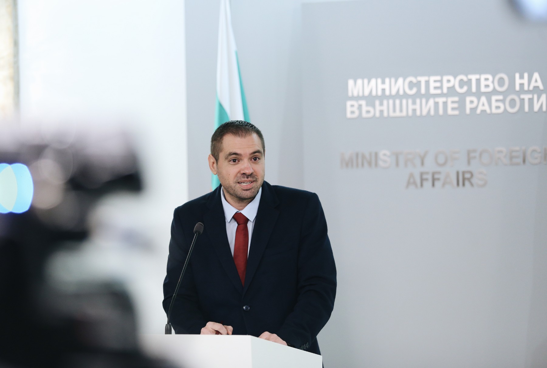 МВнР: Историческата комисия е важна и не трябва да спира