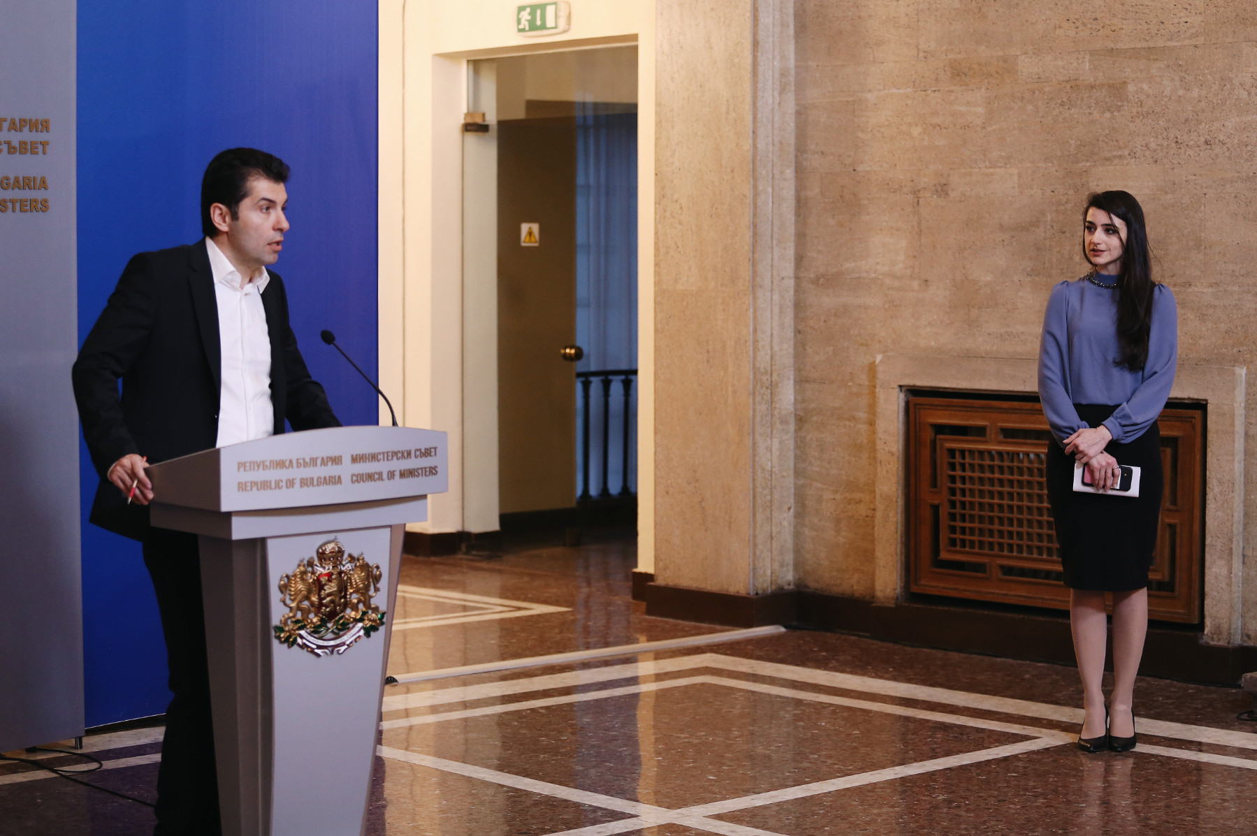 Разпитват Кирил Петков и Лена Бориславова