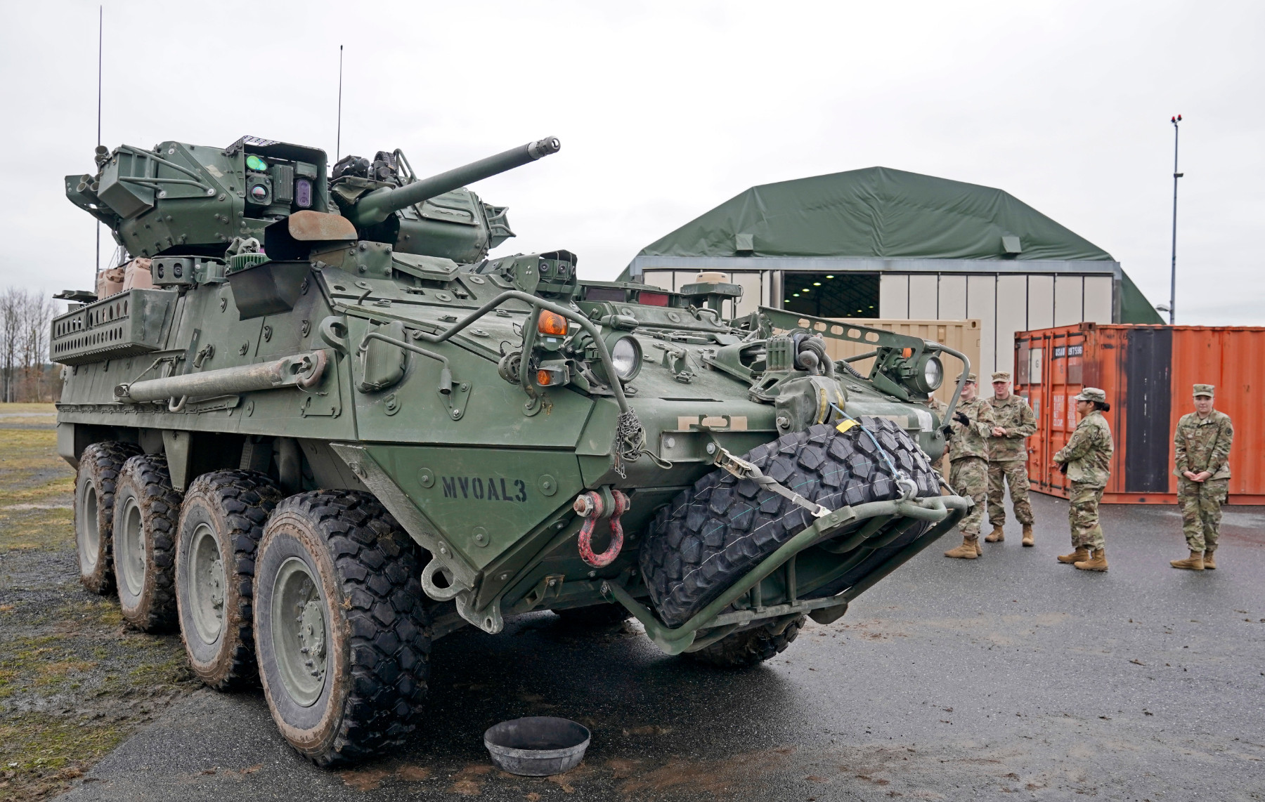 Пентагонът: САЩ изпращат бронетранспортьори "Stryker" в България