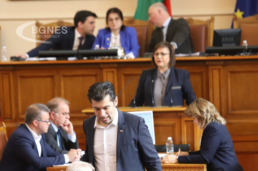 Нинова: Вътрешният взрив в Прокуратурата няма да доведе до съдебна реформа