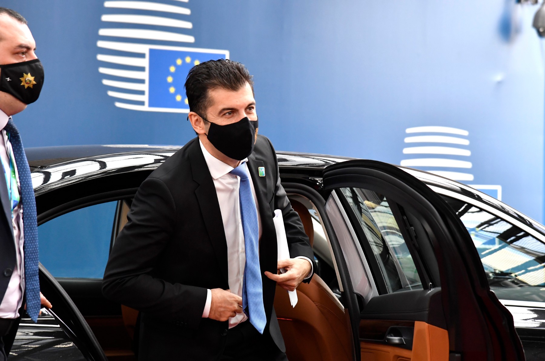 Кирил Петков ще участва във Версайската среща