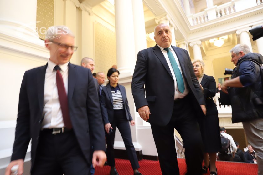 "Маркет Линкс": ГЕРБ е първа сила, доверието в кабинета е 21%