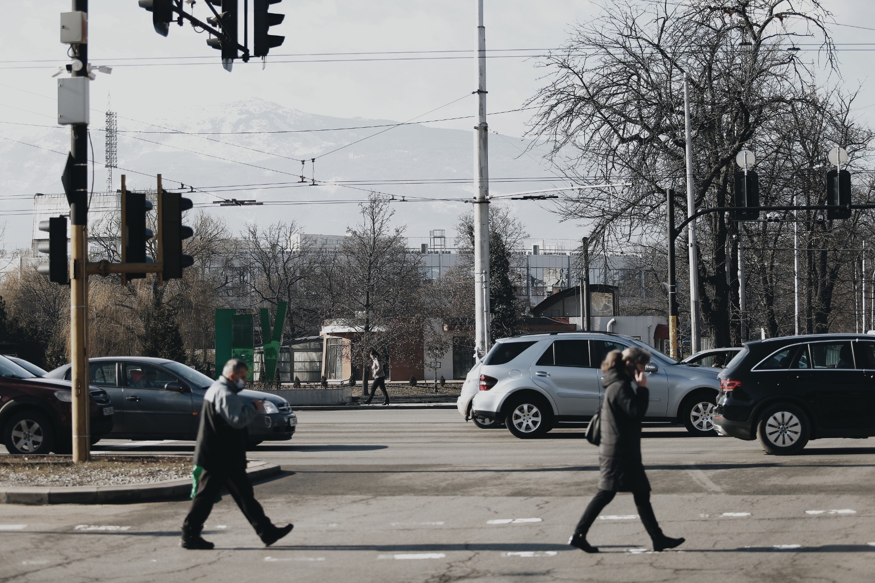 Дъждовно и по-хладно