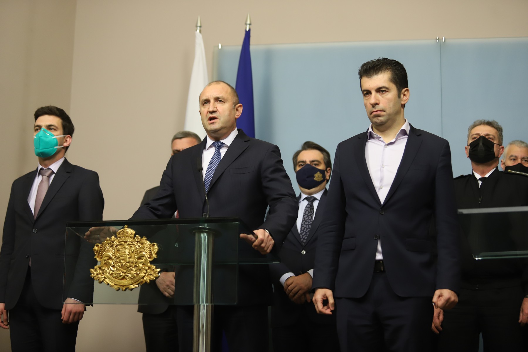 Румен Радев: Няма пряка военна заплаха за България