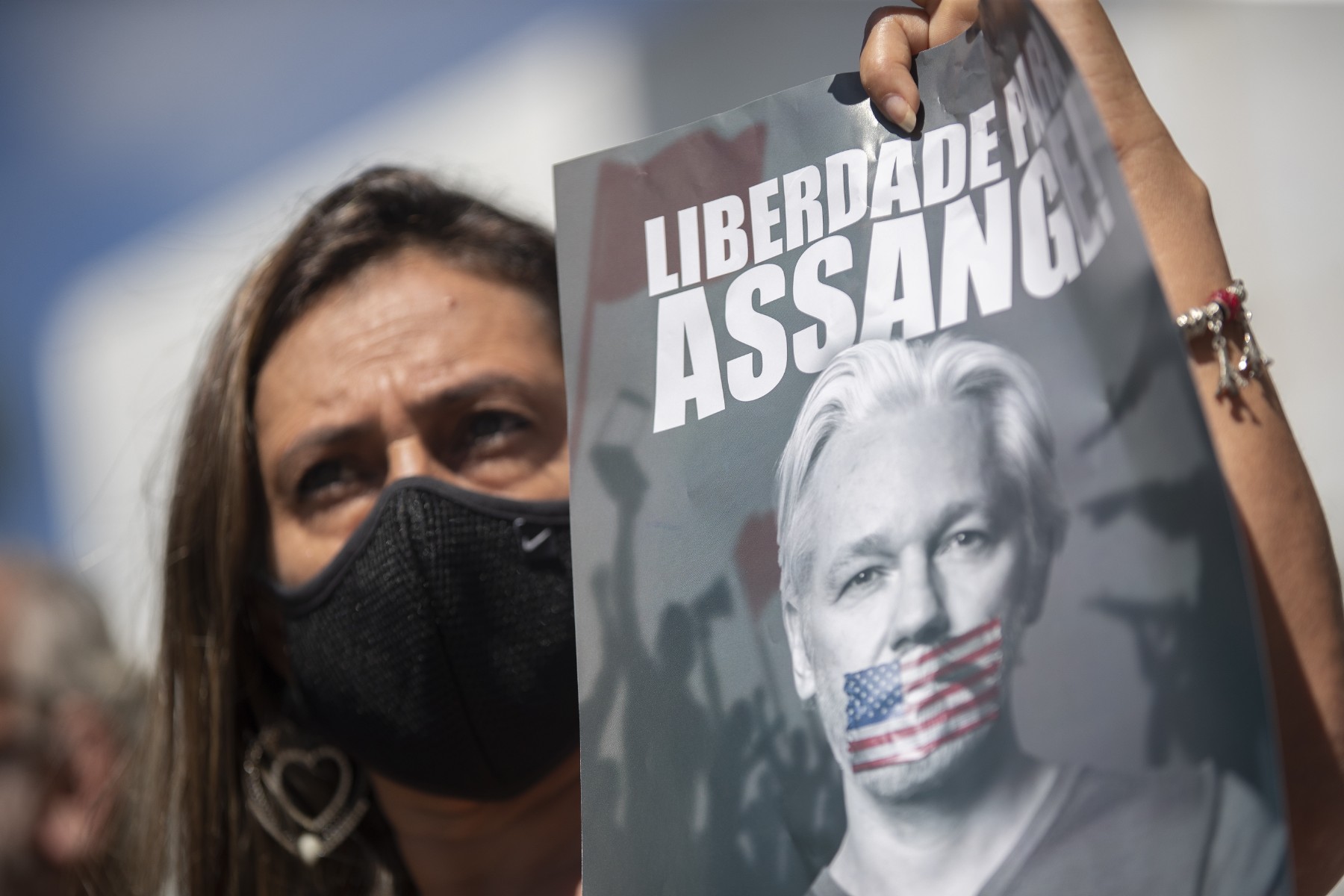 Великобритания одобри екстрадицията на Джулиан Асанж в САЩ