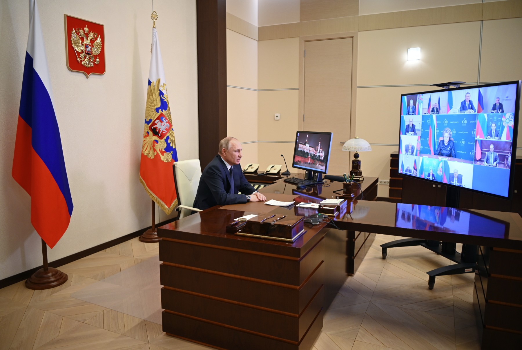 Кремъл: Изправени сме пред информационна война